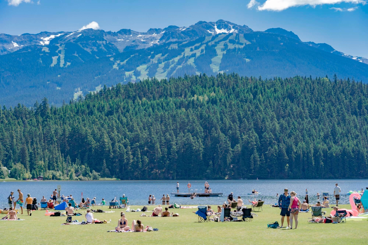 Canada Registered Record Fall in 2025 Temporary Resident Arrivals