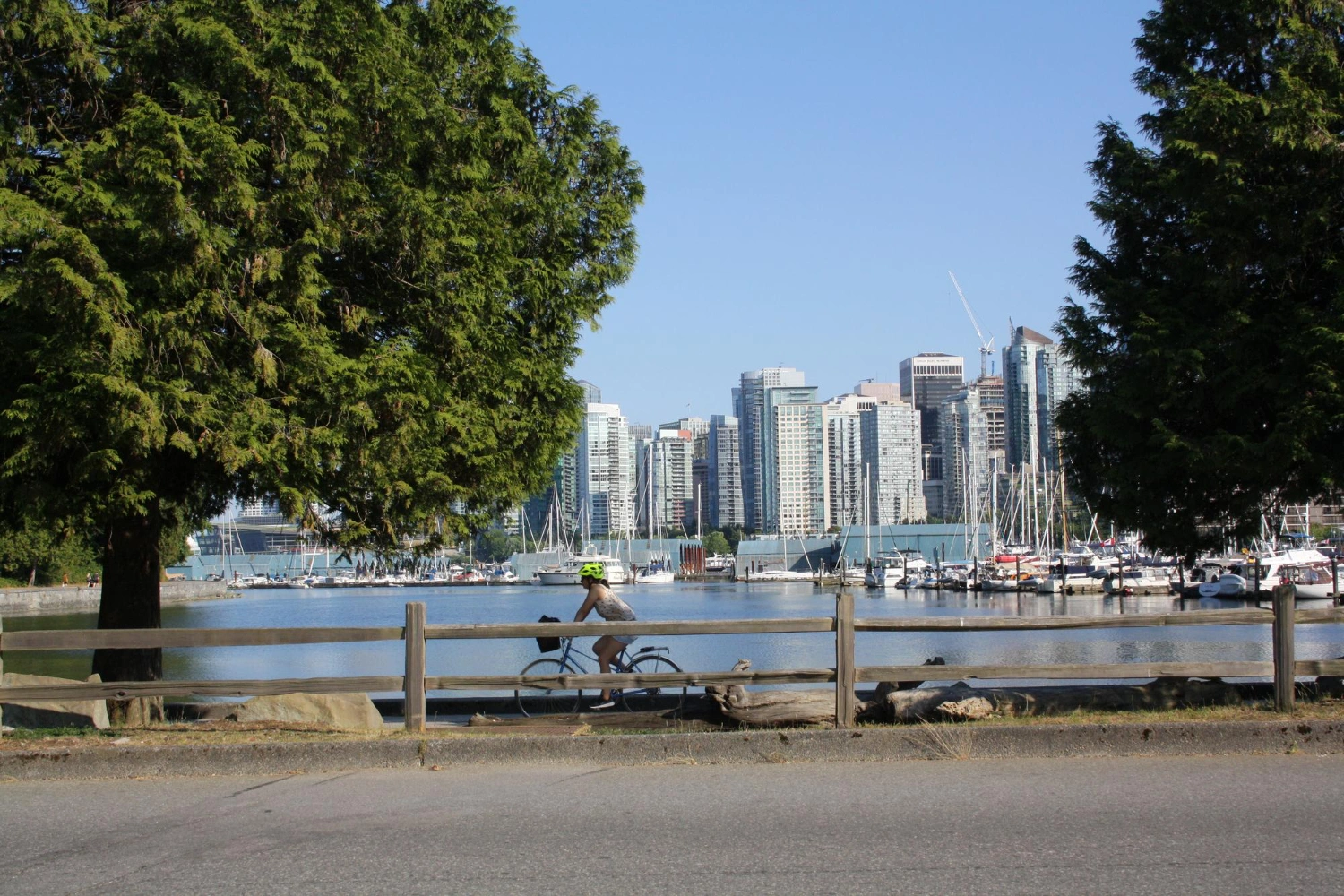 IRCC invites 2,000 Canadian Experience Class candidates to apply for permanent residence